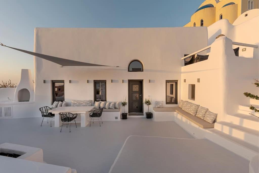 Aleanna Traditional Villa Fira Exterior photo